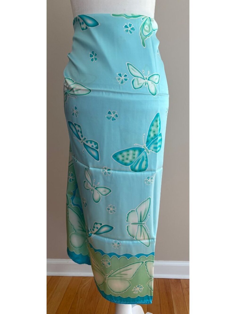 Lotty B Mustique SILK Sarong Wrap Scarf Blue/Green Butterfly Swim Beach Cover Up - Picture 4 of 7